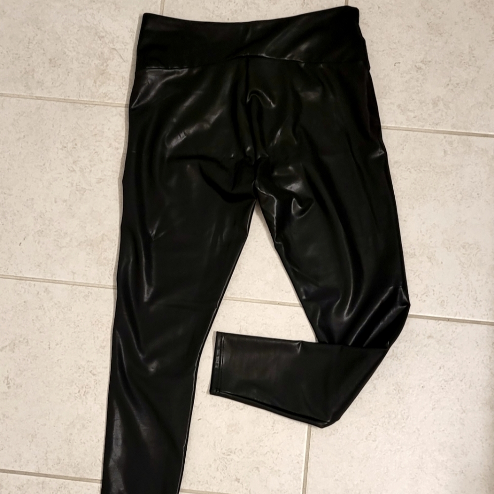 Pleather black leggings, XL